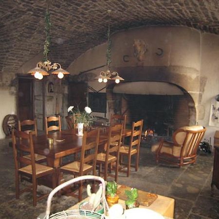 Château de Flée Semur-en-Auxois Esterno foto