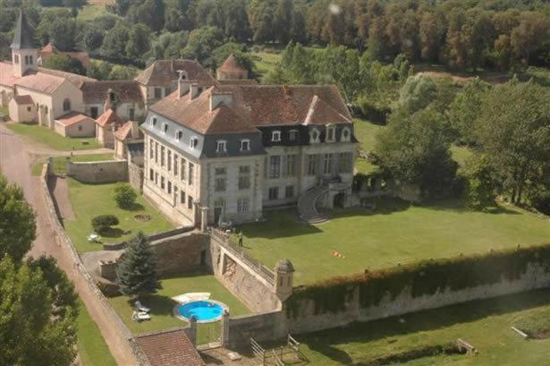 Château de Flée Semur-en-Auxois Esterno foto